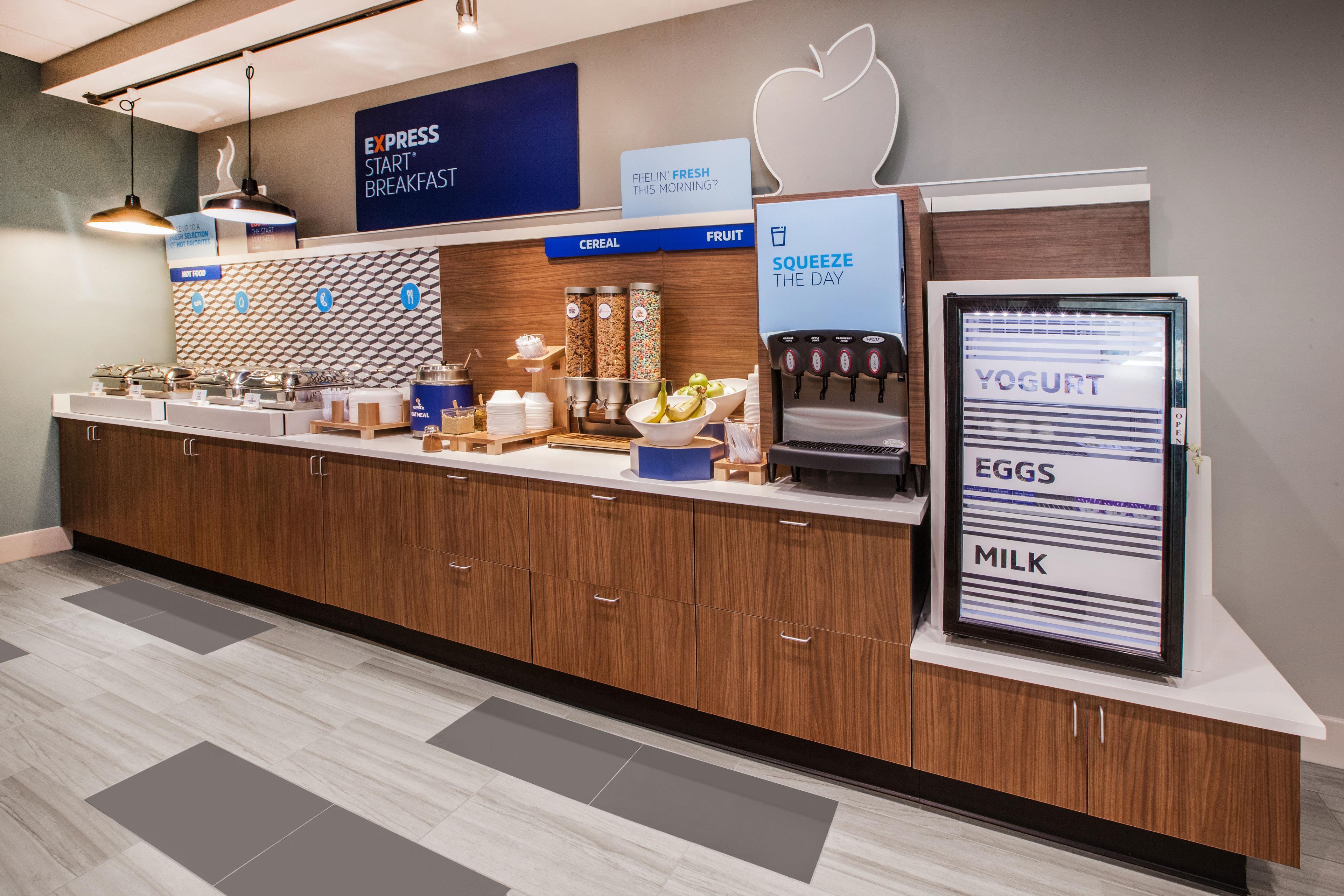 Holiday Inn Express Hotel & Suites Norfolk By Ihg Dış mekan fotoğraf