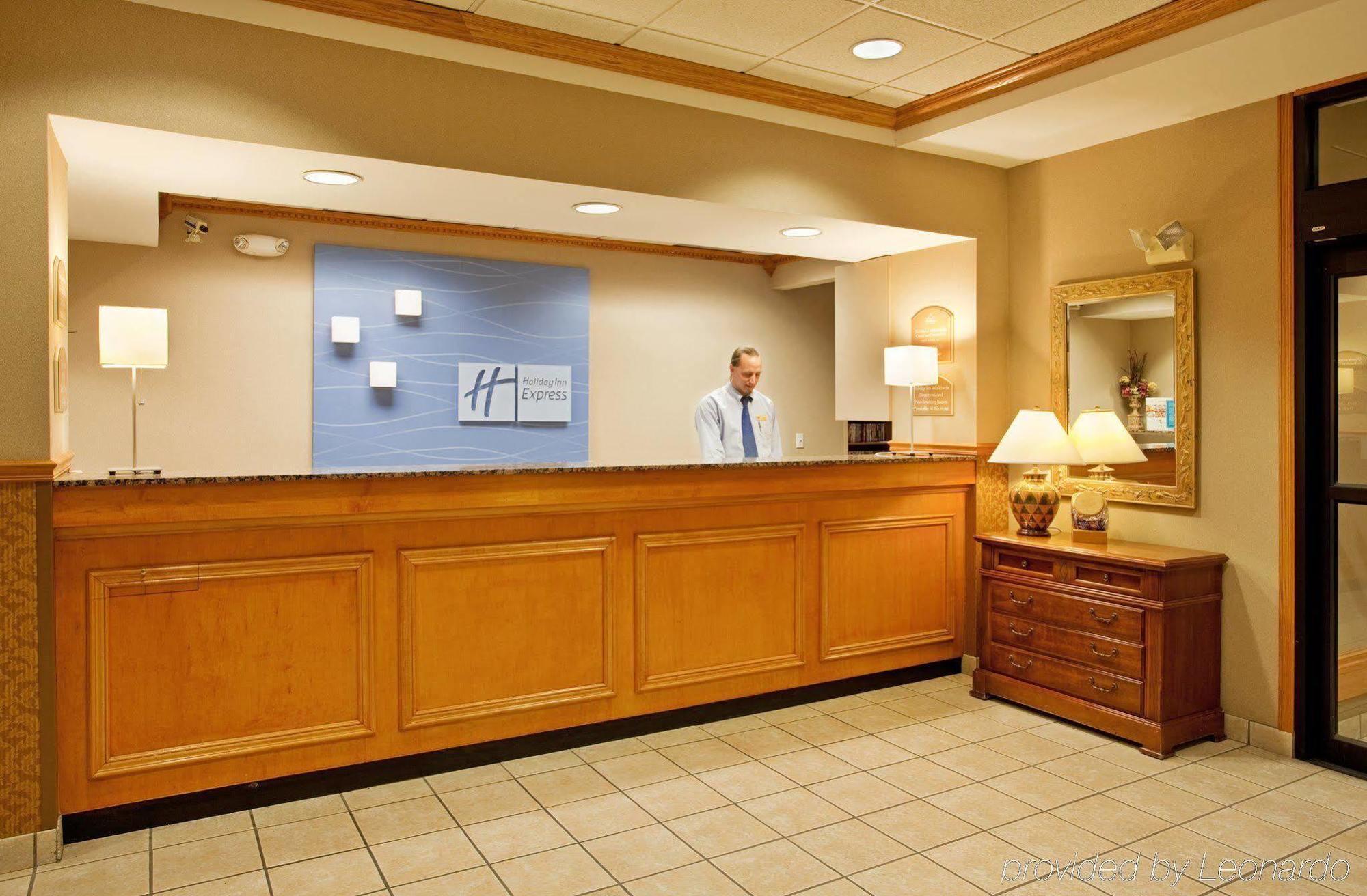 Holiday Inn Express Hotel & Suites Norfolk By Ihg İç mekan fotoğraf