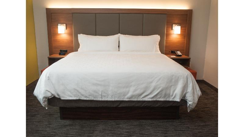 Holiday Inn Express Hotel & Suites Norfolk By Ihg Dış mekan fotoğraf